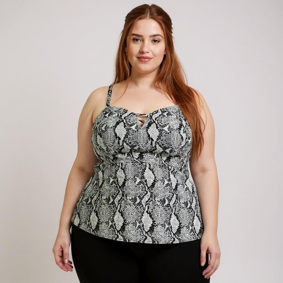 Torrid Electric Snakeskin Bengaline Cami Top Plus 3X (22/24) NWT Black White - Picture 1 of 13